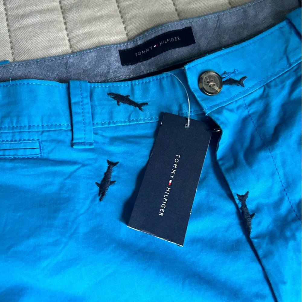 Tommy Hilfiger men’s shorts, blue “sharks” size 40